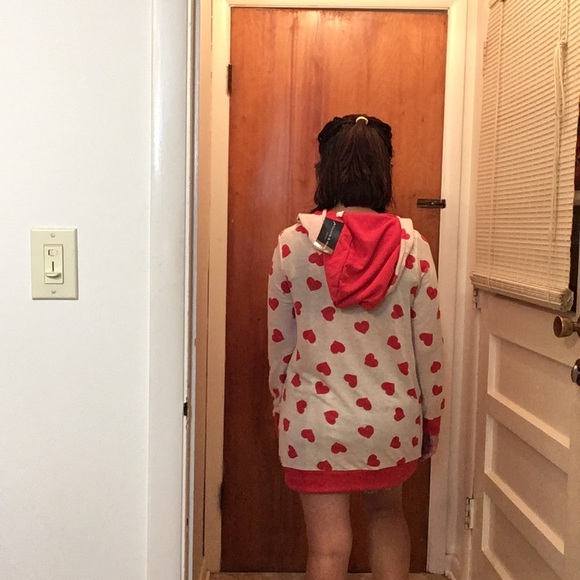 * New Hearts Hoodie - Picture 2 of 12